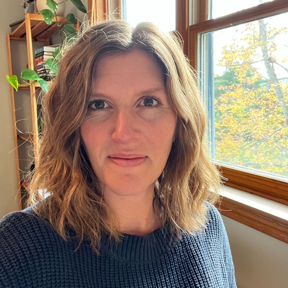 Meet your Posher, Alayna - Picture 1 of 1